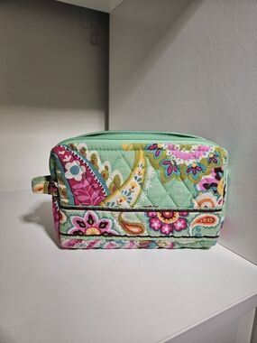 Vera Bradley Small Quilted Floral Paisley Cosmetic Case